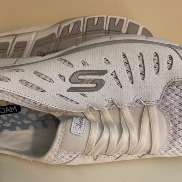 Like-New Sketchers White Memory Foam Slides - Size 11 - Picture 6 of 8